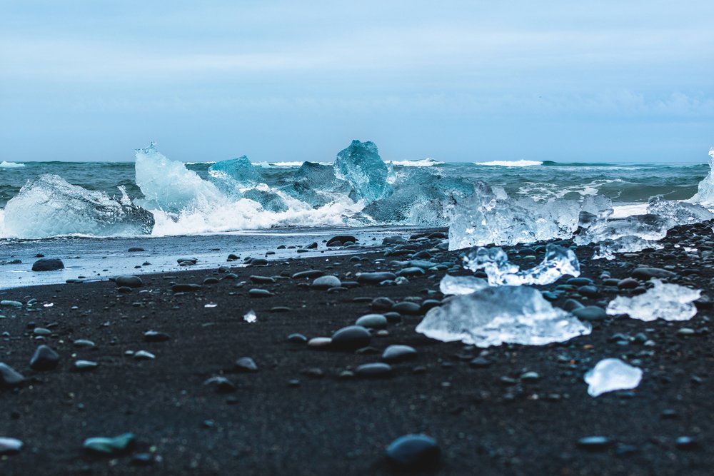 Diamond Beach: il gioiello di ghiaccio sulla sabbia nera islandese